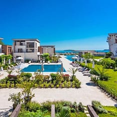 Apolonia Resort