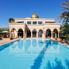 Palais Namaskar