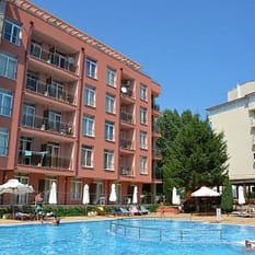 2 Aparthotel Holiday Complex