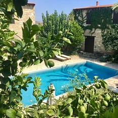 Eveleos Country House