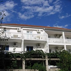 Bonaca Apartments