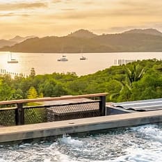 The Funny Lion Coron