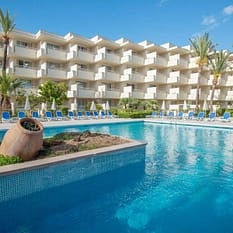 Globales Cala Bona Suites ex Som Llevant Suites