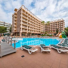 Golden Avenida Suites