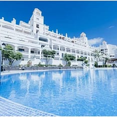 Ona Hollywood Mirage