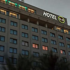 B B Nowy Targ Centrum