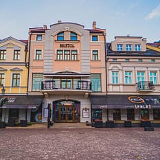 Bristol Tradition Luxury