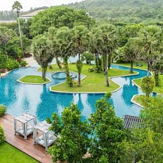 Naithonburi Beach Resort