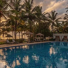 Breezes Beach Club Spa