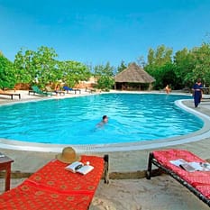 Hakuna Majiwe Beach Lodge