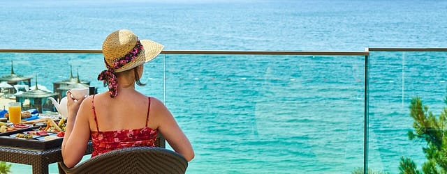 Jakie opcje All Inclusive wybrać? Zobacz różne rodzaje wyżywienia w hotelu